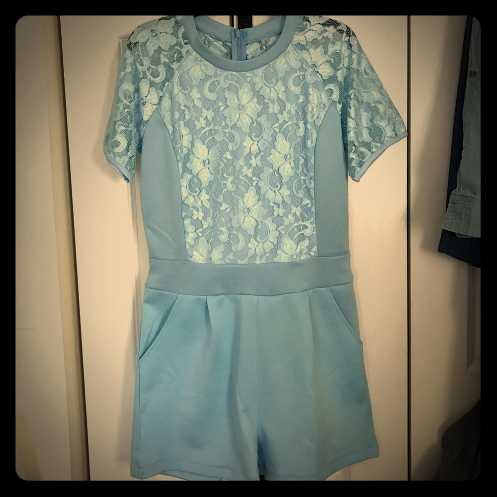 Baby blue lace shorts romper with zipper